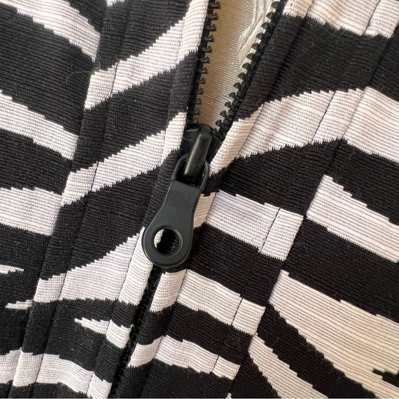 CHICO’S Zebra Jacket - Zip 3/4 sleeve - Picture 7 of 14